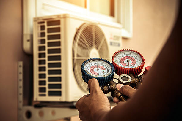 Professional Hvac technician working in Corunna, IN